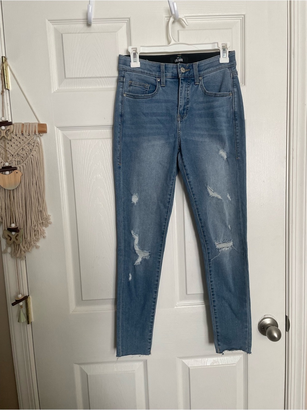 LulaRoe Women’s size 26 Distressed Skinny Jeans - Blue